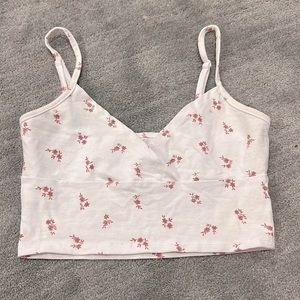 Pacsun cropped floral tank! size small never worn! white